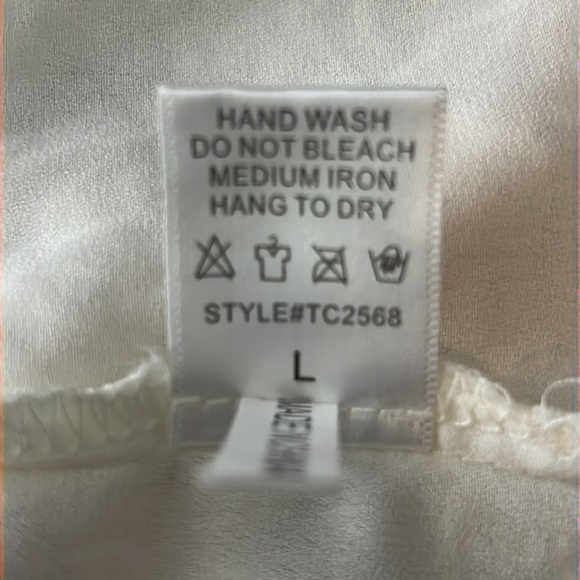 Allie Rose off white wrap cami top, size large - Picture 12 of 12